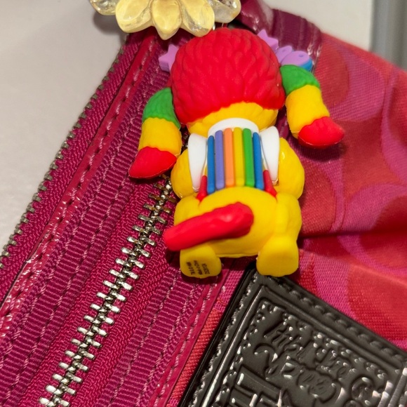 Rainbow Brite Puppy Brite Keychain – Vintage Charm with Daisy Accent - Picture 5 of 6